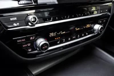 Vendo BMW 530e 2022 - 42390 EUR, 52311 km - AUTO.MOTO.pt