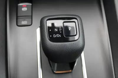 Vendo Nissan Qashqai 2023 - 25900 EUR, 42638 km - AUTO.MOTO.pt