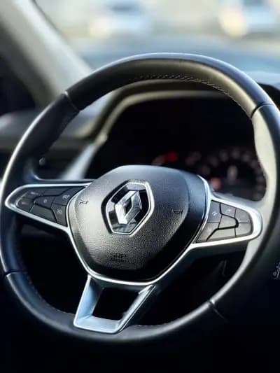 Vendo Renault Captur 2024 - 18950 EUR, 53000 km - AUTO.MOTO.pt