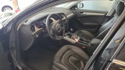 Vendo Audi A4 2011 - 13900 EUR, 186139 km - AUTO.MOTO.pt