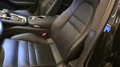 Sell Porsche Panamera 2020 - 84500 EUR, 42501 km - AUTO.MOTO.pt