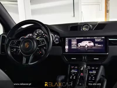 Vendo Porsche Cayenne 2018 - 53990 EUR, 150300 km - AUTO.MOTO.pt