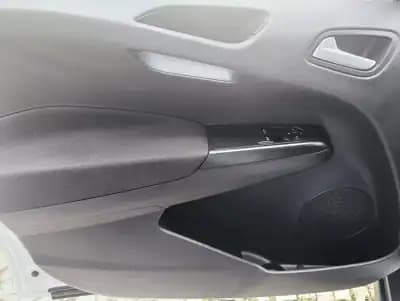 Sell Ford Transit Courier 2020 - 10990 EUR, 129167 km - AUTO.MOTO.pt