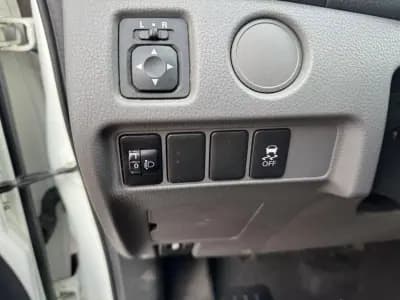 Sell Mitsubishi L200 2019 - 27900 EUR, 174579 km - AUTO.MOTO.pt