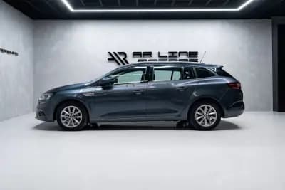 Vendo Renault Mégane Sport Tourer 2017 - 14950 EUR, 84000 km - AUTO.MOTO.pt