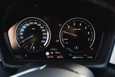 Vendo BMW X1 2022 - 24000 EUR, 107300 km - AUTO.MOTO.pt