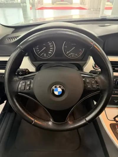 Vendo BMW 335 2007 - 22990 EUR, 159000 km - AUTO.MOTO.pt