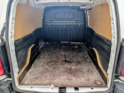 Vendo Peugeot Partner 2020 - 10950 EUR, 123118 km - AUTO.MOTO.pt