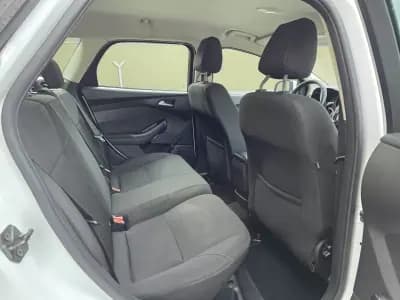 Sell Ford Focus SW 2015 - 7990 EUR, 218000 km - AUTO.MOTO.pt