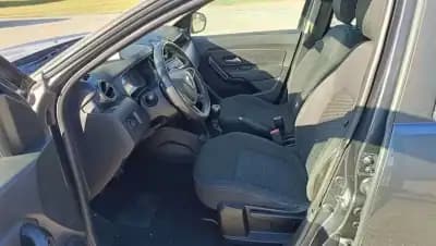 Vendo Dacia Duster 2019 - 13999 EUR, 140000 km - AUTO.MOTO.pt