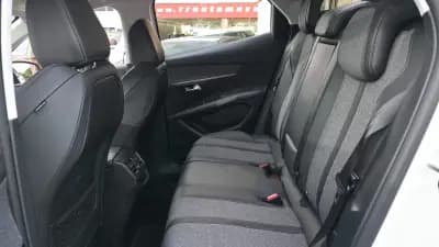 Vendo Peugeot 3008 2018 - 16990 EUR, 131000 km - AUTO.MOTO.pt