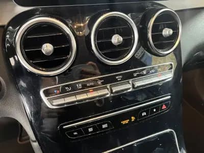 Sell Mercedes-Benz GLC 300 2021 - 39600 EUR, 124877 km - AUTO.MOTO.pt