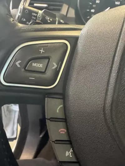 Vendo Land Rover Range Rover Evoque 2018 - 25990 EUR, 101341 km - AUTO.MOTO.pt