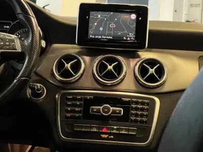 Sell Mercedes-Benz GLA 200 2015 - 21990 EUR, 120000 km - AUTO.MOTO.pt