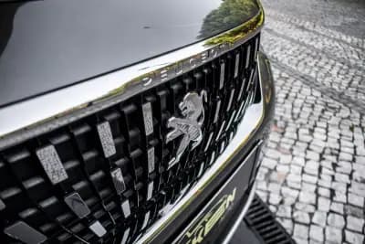 Vendo Peugeot 3008 2019 - 17850 EUR, 63281 km - AUTO.MOTO.pt