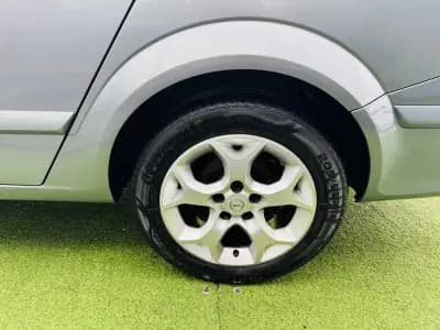 Sell Opel Astra Caravan 2005 - 3500 EUR, 300000 km - AUTO.MOTO.pt