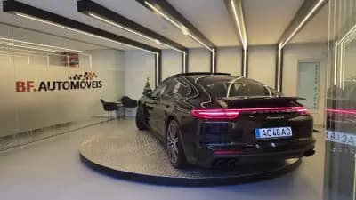 Sell Porsche Panamera 2020 - 84500 EUR, 42501 km - AUTO.MOTO.pt