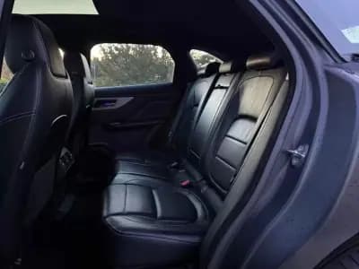 Sell Jaguar F-Pace 2016 - 30999 EUR, 144450 km - AUTO.MOTO.pt