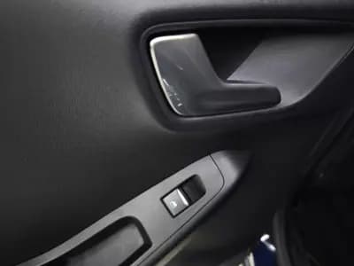 Vendo Ford Puma 2021 - 17950 EUR, 172680 km - AUTO.MOTO.pt