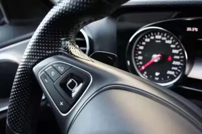 Vendo Mercedes-Benz E 220 2017 - 25000 EUR, 168000 km - AUTO.MOTO.pt