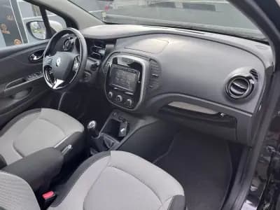 Vendo Renault Captur 2015 - 11900 EUR, 133000 km - AUTO.MOTO.pt