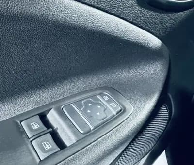 Vendo Renault Zoe 2022 - 14500 EUR, 74418 km - AUTO.MOTO.pt