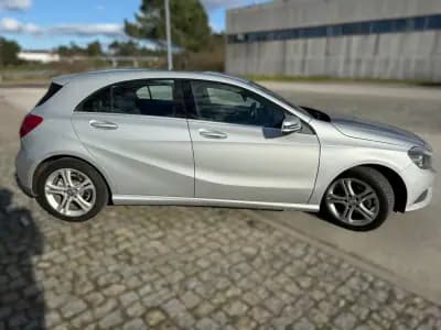 Vendo Mercedes-Benz A 180 2015 - 14250 EUR, 155500 km - AUTO.MOTO.pt