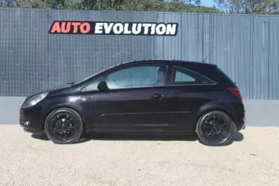 Vendo Opel Corsa 2007 - 5900 EUR, 98000 km - AUTO.MOTO.pt
