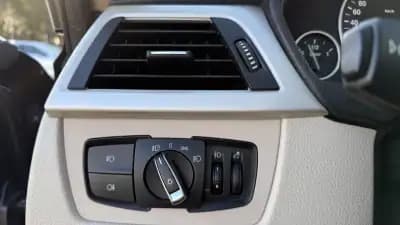 Vendo BMW 320 2015 - 20500 EUR, 215000 km - AUTO.MOTO.pt