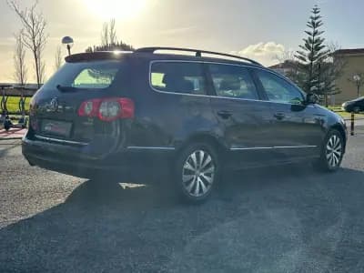 Vendo Volkswagen Passat 2010 - 6750 EUR, 210000 km - AUTO.MOTO.pt