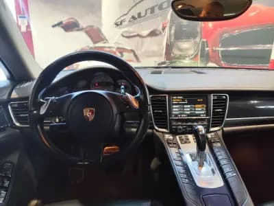 Vendo Porsche Panamera 2014 - 55000 EUR, 117234 km - AUTO.MOTO.pt