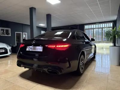 Vendo Mercedes-Benz C 300e 2024 - 55990 EUR, 27748 km - AUTO.MOTO.pt