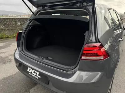 Sell Volkswagen Golf 2019 - 15990 EUR, 95000 km - AUTO.MOTO.pt