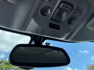 Sell Peugeot 208 2019 - 10450 EUR, 84000 km - AUTO.MOTO.pt