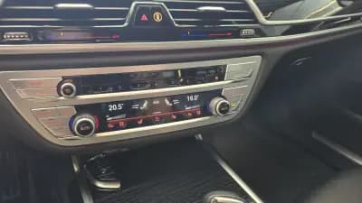 Vendo BMW 740 2019 - 52500 EUR, 149991 km - AUTO.MOTO.pt