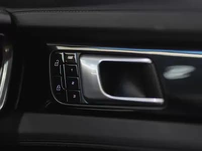 Sell Porsche Panamera Sport Turismo 2019 - 69990 EUR, 80000 km - AUTO.MOTO.pt