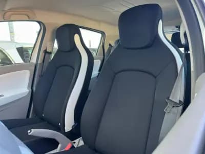 Vendo Renault Zoe 2019 - 16900 EUR, 25417 km - AUTO.MOTO.pt