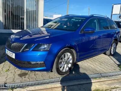 Vendo Skoda Octavia Break 2020 - 14750 EUR, 220634 km - AUTO.MOTO.pt
