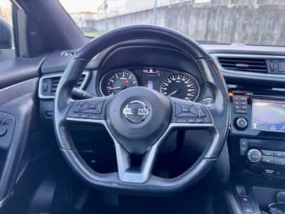Vendo Nissan Qashqai 2018 - 17990 EUR, 97000 km - AUTO.MOTO.pt