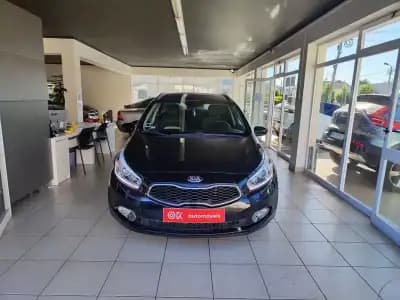 Vendo Kia Ceed SW 2015 - 8990 EUR, 144200 km - AUTO.MOTO.pt