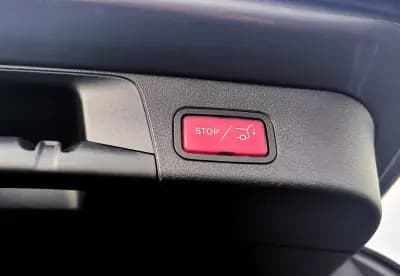 Vendo Mercedes-Benz GLB 200 2021 - 38950 EUR, 70000 km - AUTO.MOTO.pt