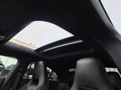 Vendo Mercedes-Benz CLA 180 2020 - 31990 EUR, 97000 km - AUTO.MOTO.pt