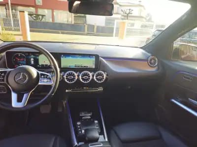 Vendo Mercedes-Benz GLA 200 2020 - 31990 EUR, 157000 km - AUTO.MOTO.pt