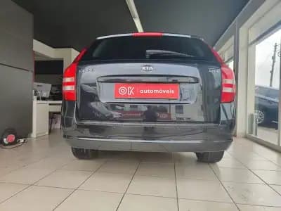 Vendo Kia Ceed SW 2007 - 4150 EUR, 296000 km - AUTO.MOTO.pt