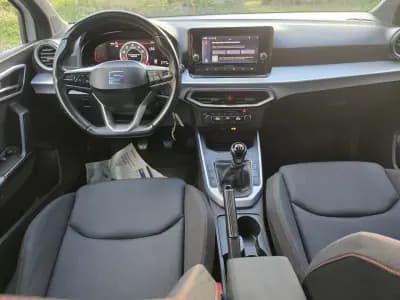 Sell SEAT Arona 2023 - 17750 EUR, 55000 km - AUTO.MOTO.pt
