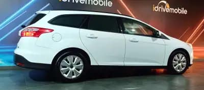 Vendo Ford Focus 2014 - 8900 EUR, 124734 km - AUTO.MOTO.pt