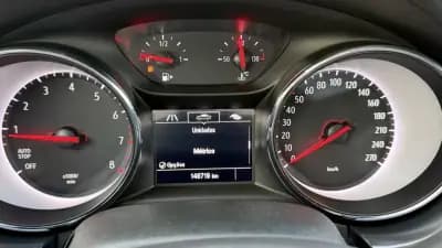 Vendo Opel Astra Sports Tourer 2021 - 11640 EUR, 149717 km - AUTO.MOTO.pt