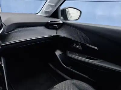 Vendo Peugeot 208 2023 - 29250 EUR, 4874 km - AUTO.MOTO.pt