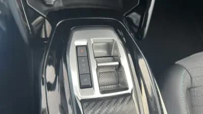 Sell Peugeot 208 2023 - 18800 EUR, 57000 km - AUTO.MOTO.pt