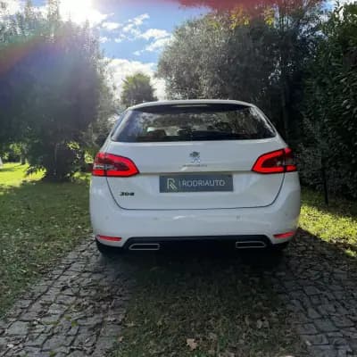 Sell Peugeot 308 SW 2019 - 13990 EUR, 149000 km - AUTO.MOTO.pt